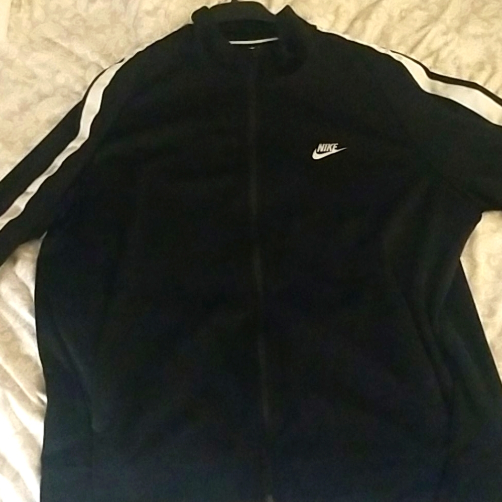 EXCELLENT CONDITION NIKE FULL SIPER HOODIE